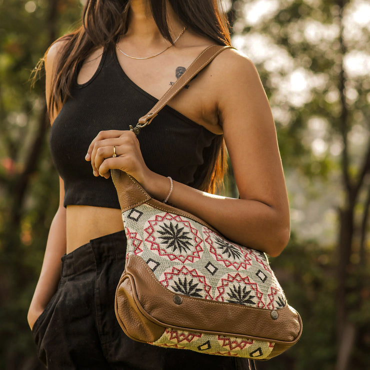 Circle Wrislet Bag