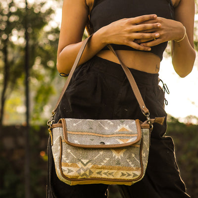 Flap Wrislet Bag
