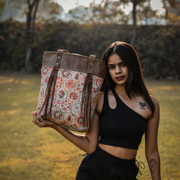 Slidy Tote Bag