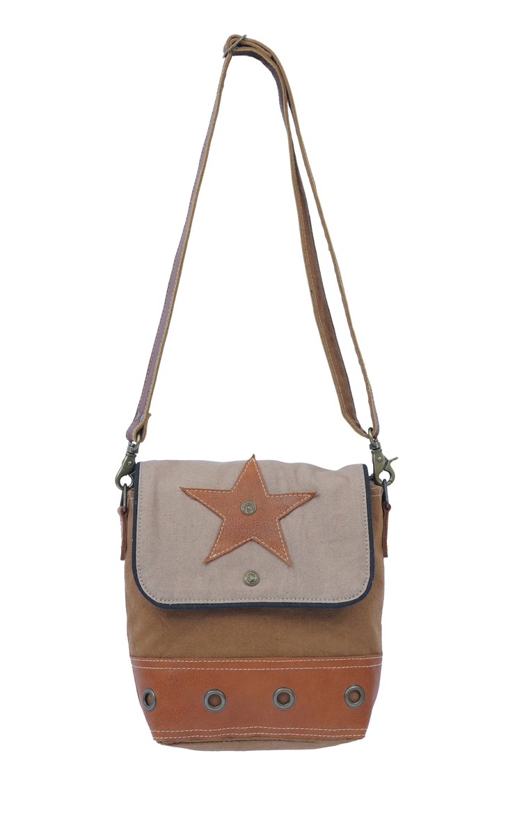 Urip Shoulder Bag