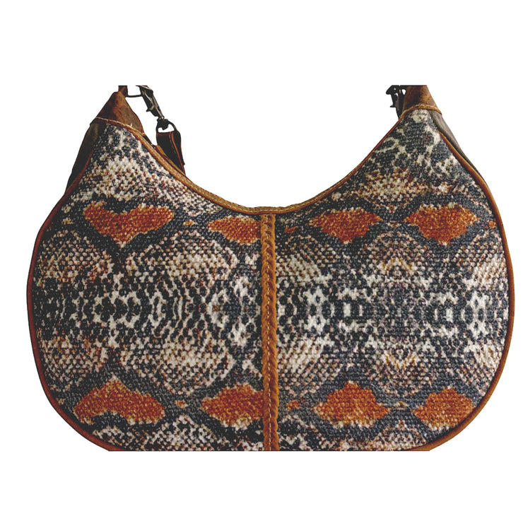 Chiqueva Shoulder Bag