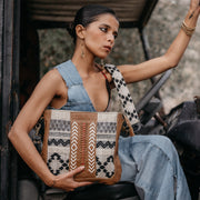 Felex Crossbody
