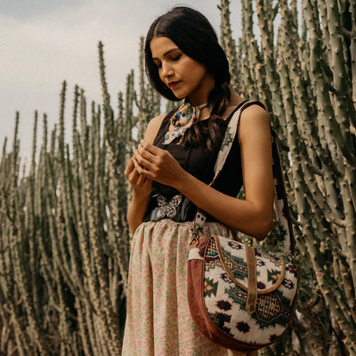 Tutr Shoulder Bag