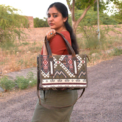 Kiso Messenger Bag