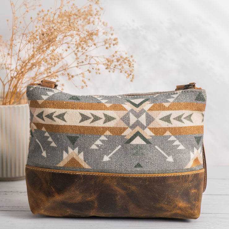 Bizzy Crossbody Bag
