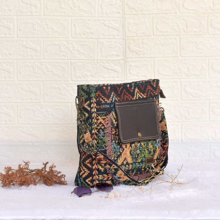 Lipo Shoulder Bag