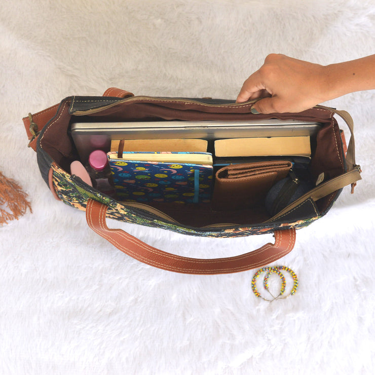 Rijok Messenger Bag