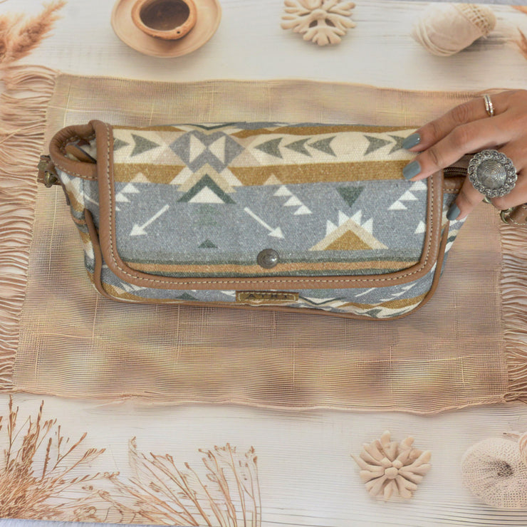 Flap Wrislet Bag
