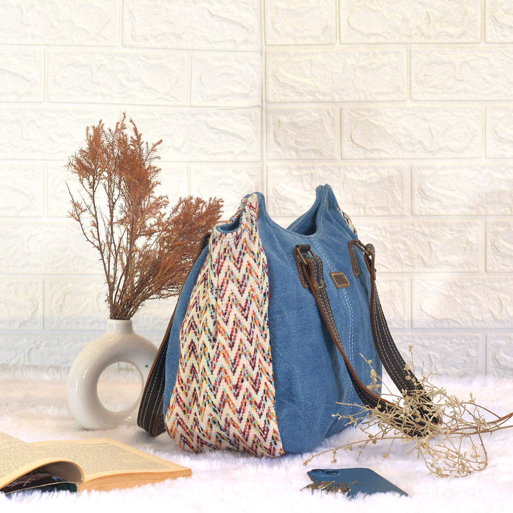 Rihu Messenger Bag