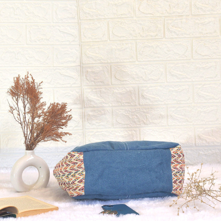 Rihu Messenger Bag
