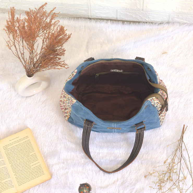 Rihu Messenger Bag
